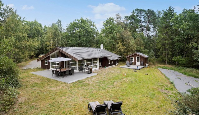 4 bedroom awesome home in Nexø