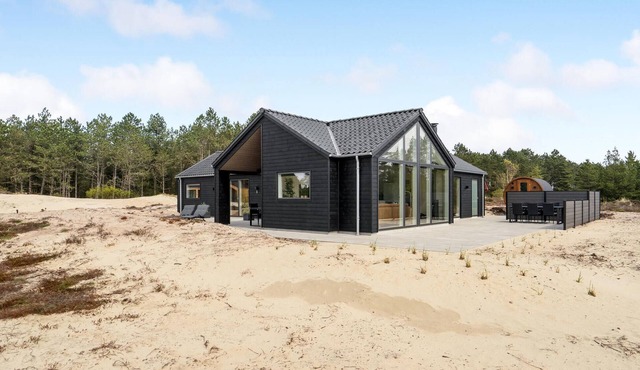 4 bedroom awesome home in Rømø