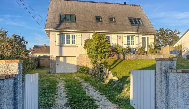 4 bedroom beautiful home in Barneville-Carteret