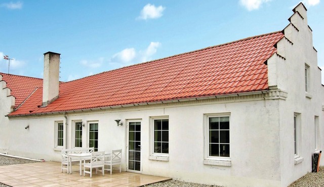 4 bedroom beach front home in Vesløs
