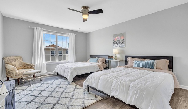 4-Bedroom Beach House Keansburg with AC, WiFi/Front WATERPARK