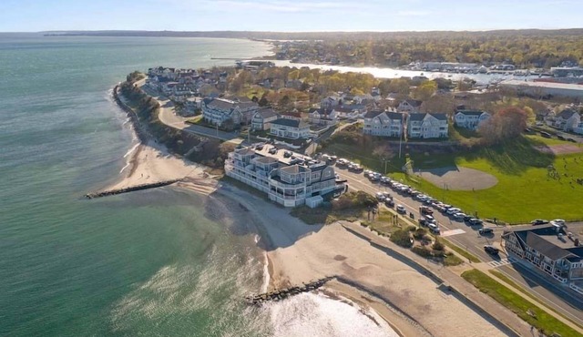 4 Bedroom Beachfront Falmouth Condo RPAM022