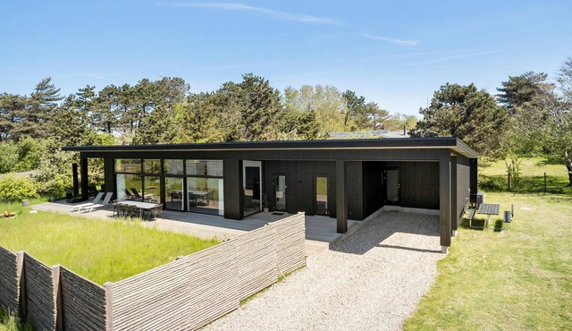 4 bedroom beautiful home in Sjællands Odde