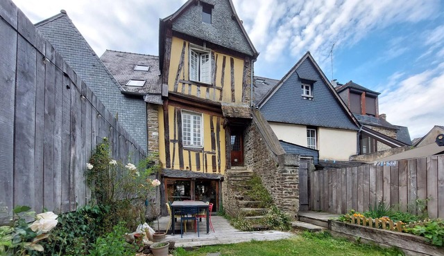 4 bedroom beautiful home in Fougères