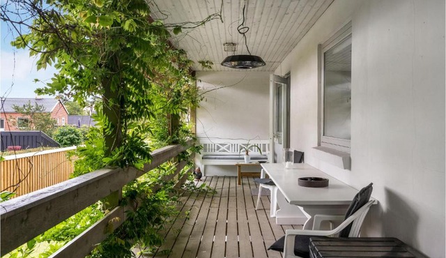 4 Bedroom Beautiful Home In Ebeltoft
