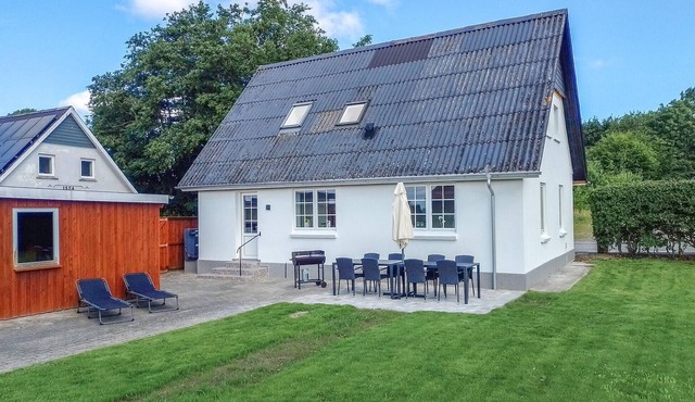 4 bedroom beautiful home in Farsø