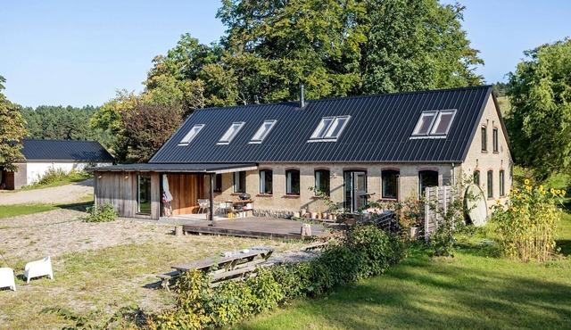 4 bedroom beautiful home in Knebel