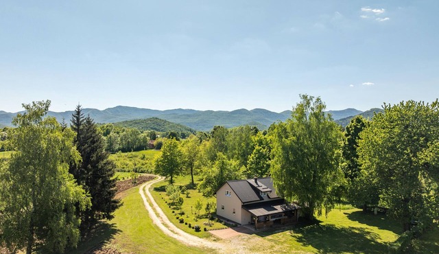 4 bedroom beautiful home in Gospic
