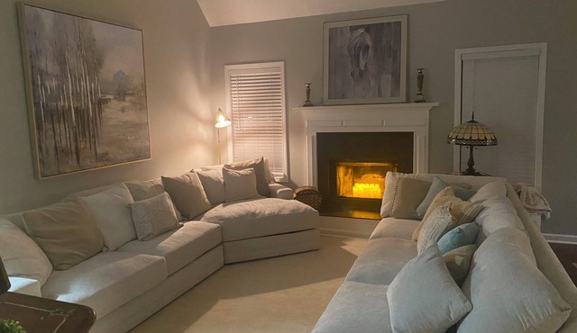 4 bedroom beautifully furnished home on over an acre. Close to 1-85 and Athens.