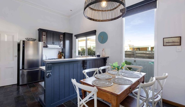 4-Bedroom Bliss On McCrae, Central Bendigo