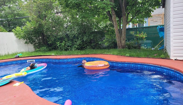 4-bedroom bungalow in charming Blainville with fitness room and AC