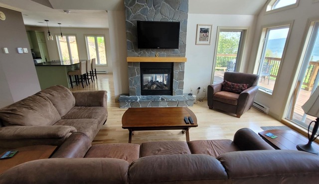 4 Bedroom Lake View Chalet in the Exclusive Humber Valley Resort