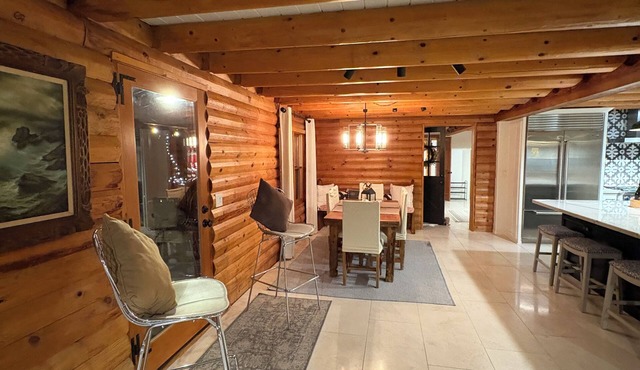 4-bedroom cabin in marvelous Wine Country in the Central Coast with cozy charm