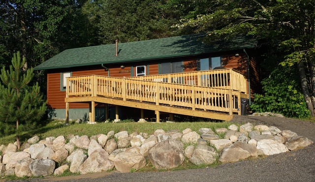 4-bedroom cabin on Lake Vermilion