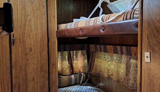 4-bedroom Campground in Delightful Cloquet with AC, WiFi