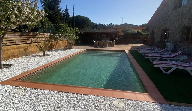 4-bedroom castle in fabulous Maresme with AC, WiFi, and a Saltwater Pool