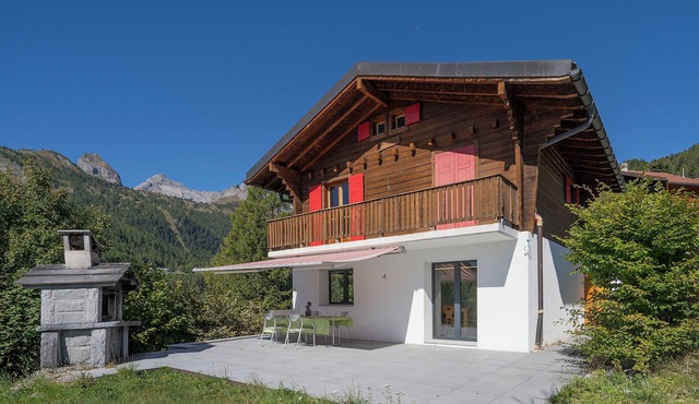 4 bedroom Chalet de Charme in Ovronnaz - Panoramic view of the Alps & Premium Comfort