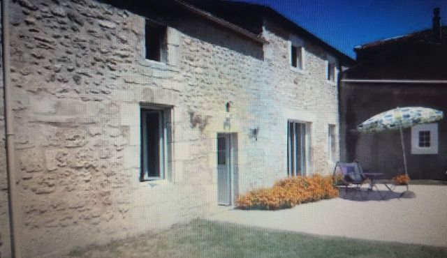 4-bedroom Charentaise house