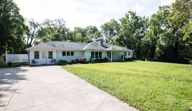 4 Bedroom-Classic Ranch Home Perfect for Families