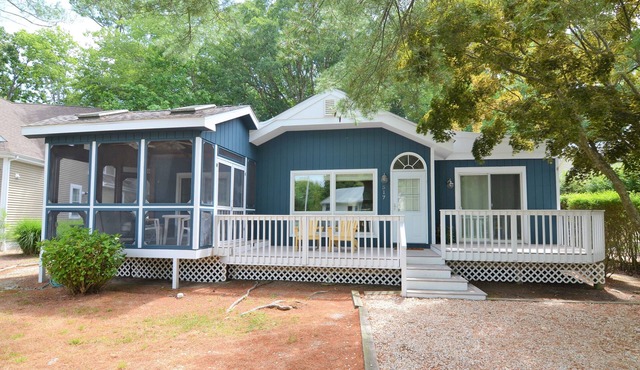 4 Bedroom, Community Pool! 517 Doral Drive, Bethany West