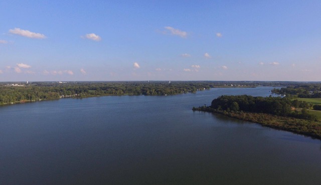 4-bedroom cottage on wonderful Randall Lake, Coldwater, Michigan