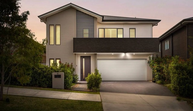 4-bedroom country house in enchanting Gledswood Hills with AC, WiFi