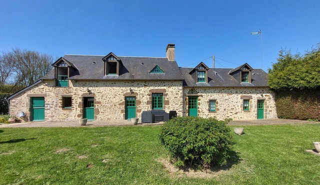 4 bedroom cozy home in Mont-Saint-Jean