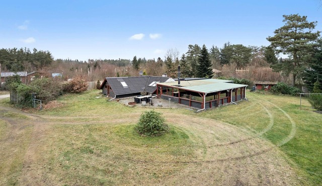 4 bedroom cozy home in Ans By