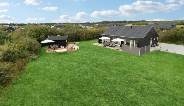 4 bedroom cozy home in Brovst