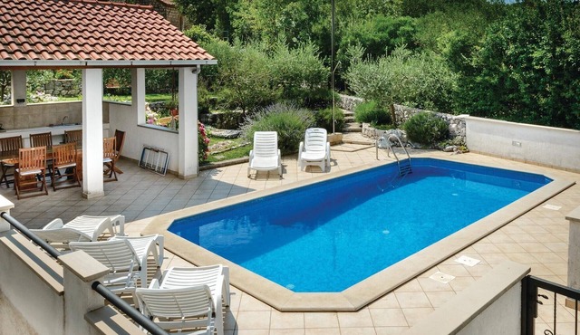 4 bedroom cozy home in Gruda