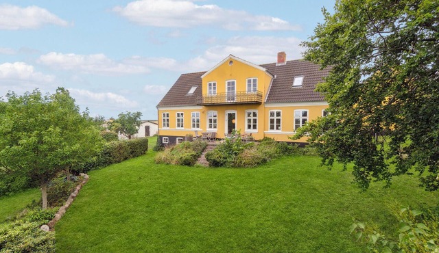 4 bedroom cozy home in Hasle