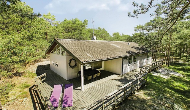 4 bedroom cozy home in Nexø