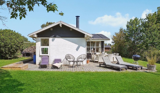 4 bedroom cozy home in Odder