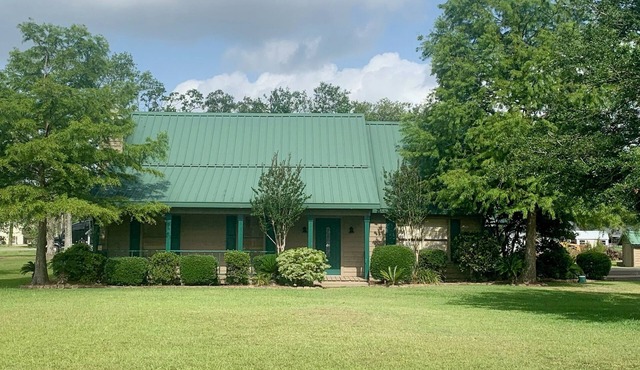 4-bedroom Deluxe Country Home