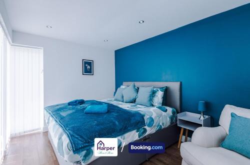 4 Bedroom Detached Bungalow with Pool Table and Driveway in Buckley