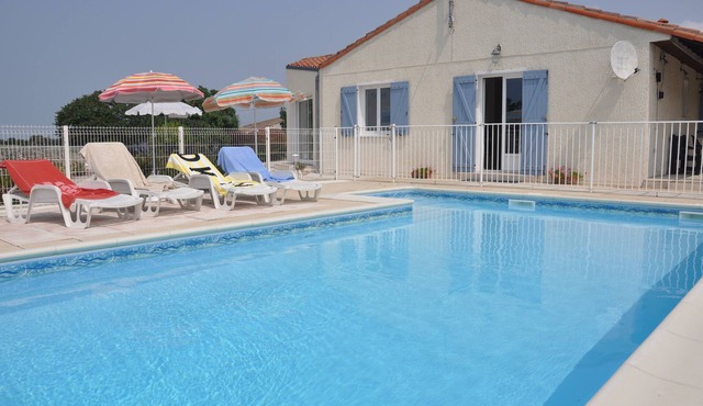 4 Bedroom detached chalet with private swimming pool and outstanding view