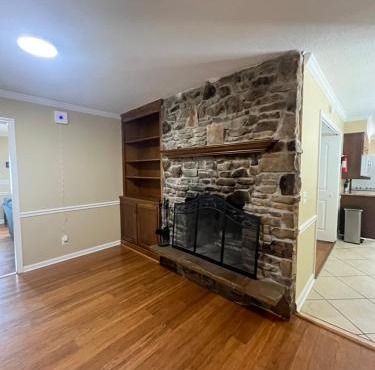 4-bedroom Duplex with AC and WiFi in Dalton GA