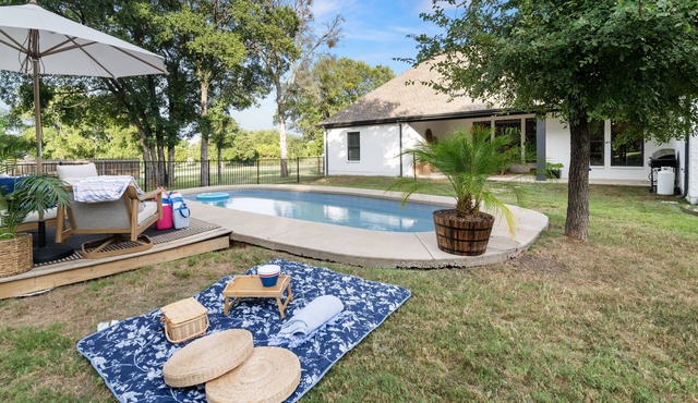 4 Bedroom Estate With Pool - 25 min TCU and AT&T
