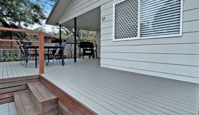 4 Bedroom Family Beachhouse backing on to bush