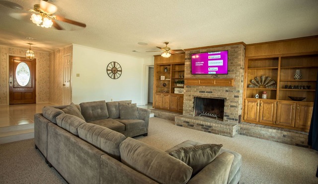 4 Bedroom Farmhouse XXII & Event Venue 117 Acres