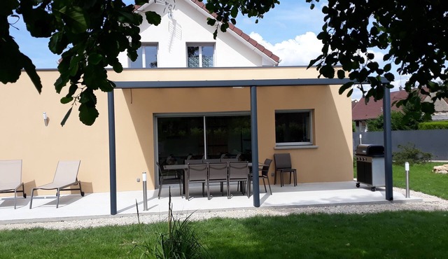4 Bedroom Private vacation home in Savigny-en-Revermont