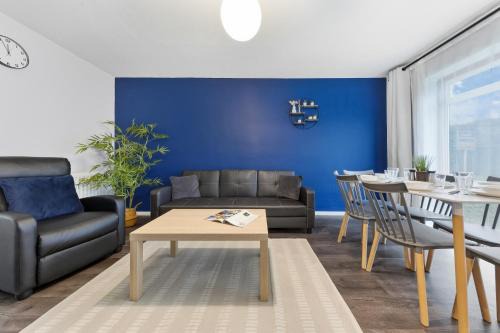 4 Bedroom Fully Furnished House - Longer Stay Offers - Contractor Digs - NEW