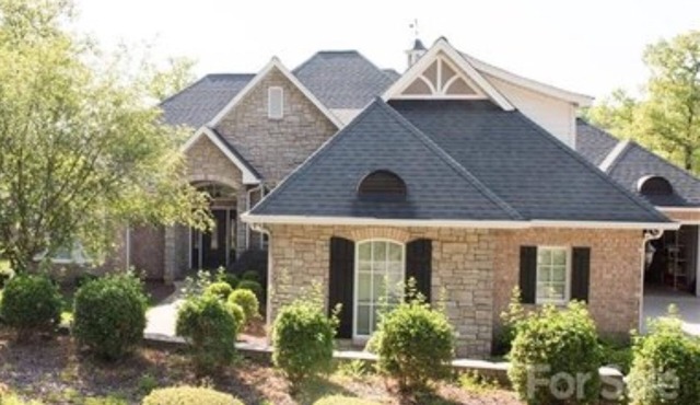 4-bedroom golf course home minutes from Tryon International Equestrian Center!