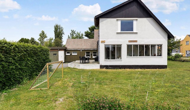 4 bedroom gorgeous home in Aakirkeby