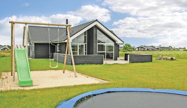 4 bedroom gorgeous home in Haderslev