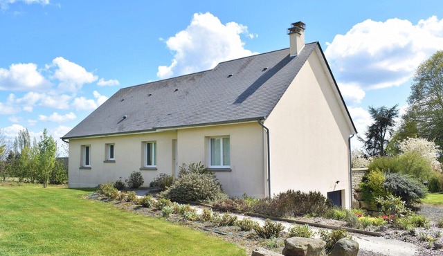 4 bedroom gorgeous home in Montchamp