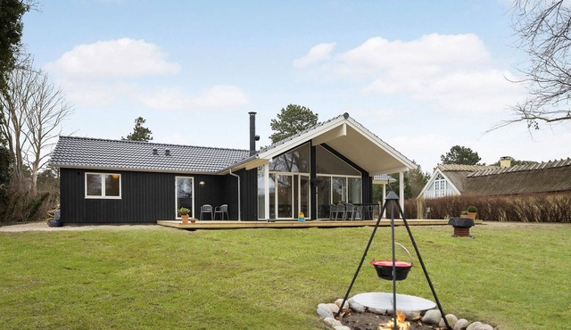 4 bedroom gorgeous home in Liseleje