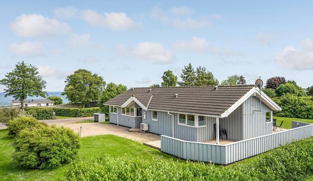 4 bedroom gorgeous home in Børkop