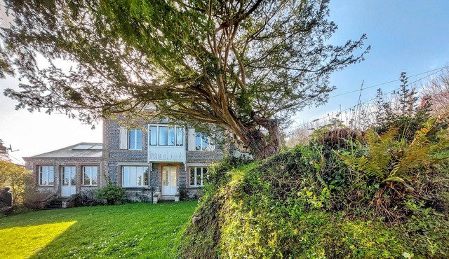 4 bedroom gorgeous home in étretat
