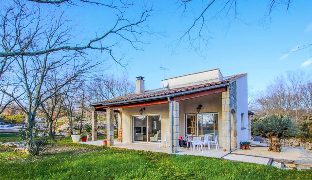 4 bedroom gorgeous home in Lussas